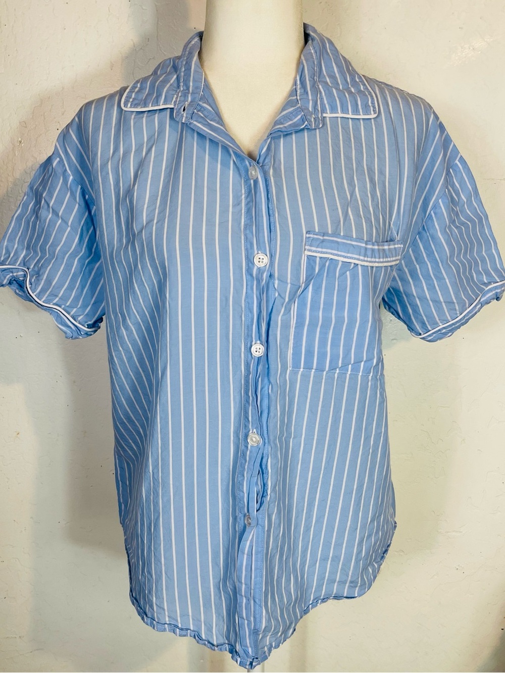 Stars Above Women's Size Medium M Button Down Pajama Top Shirt 100% Lyocell Blue